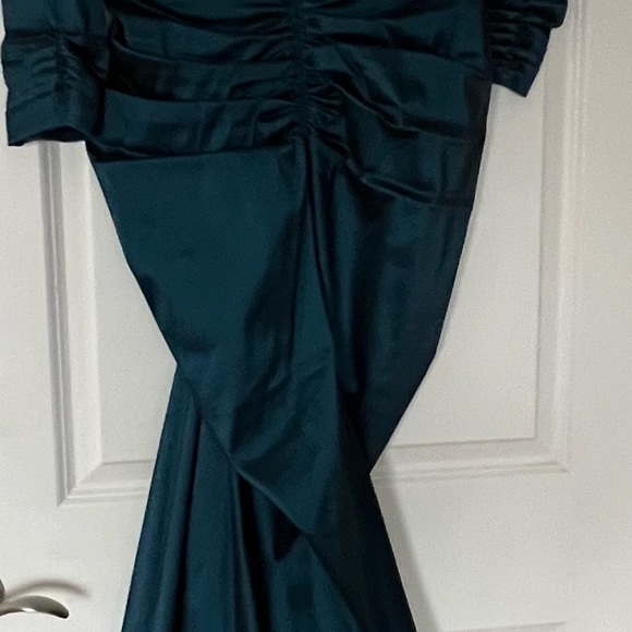 Tadashi Collection Aqua formal gown. Never worn size 8. - Picture 2 of 6